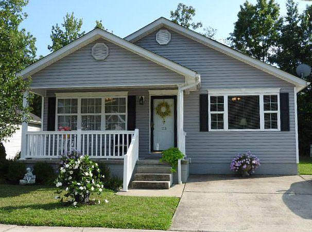 3 BR, 2 BA Open Floor Plan