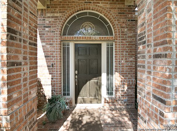 3rd image of 8923 Woodland Pass