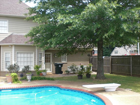 5th image of 921 Heather Lake Dr