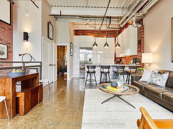 4th image of 383 Adelaide St E #412