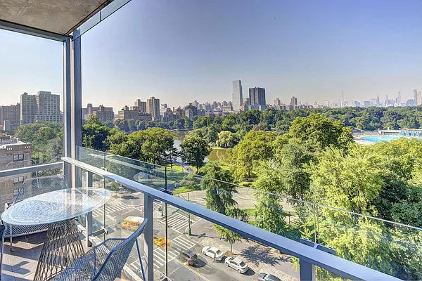 Sold by Isen & Company : Real Estate Advisors | media 15
