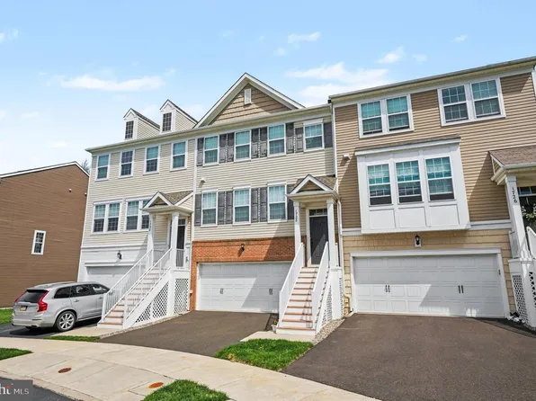 1728 Beacon Ln, Warrington, PA 18976