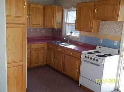 3rd image of 215 Highland Ave
