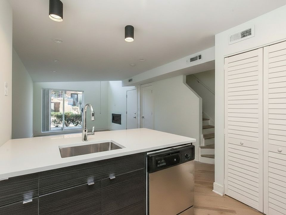 1st image of 941 W Grace St #954-G101