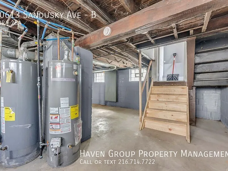 10613 Sandusky Ave #B — Photo 25