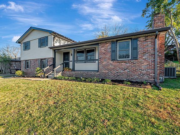 5th image of 438 Clearwater Dr