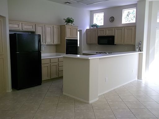 2nd image of 2633 Youngdale Dr