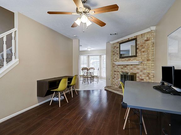 4th image of 2727 Golden Leaf Dr