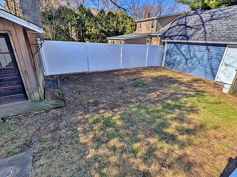 16 Clarke St — Photo 27