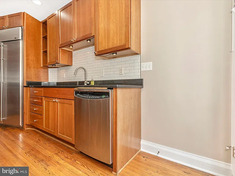 232 Dill Ave — Photo 19