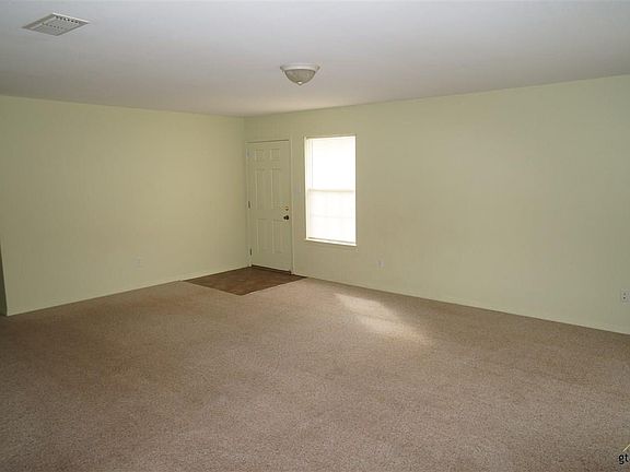 5th image of 1803 Park Lane Cir