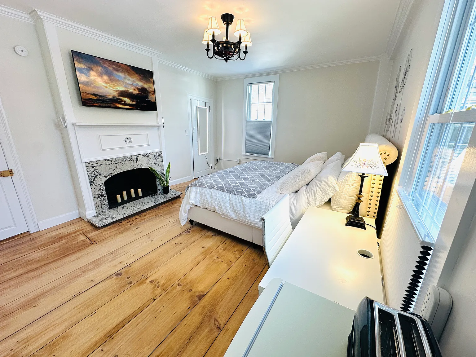 1 bed, 6000 sqft, $1,950 — Photo 1
