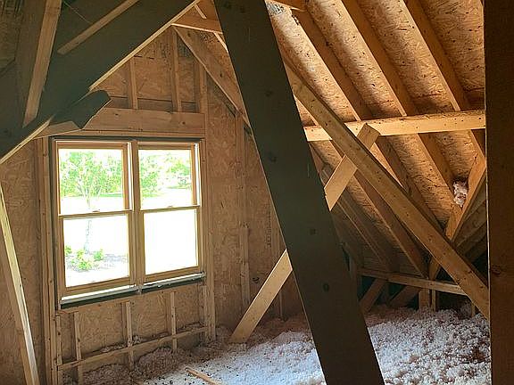 Attic space extra1500sq feet
