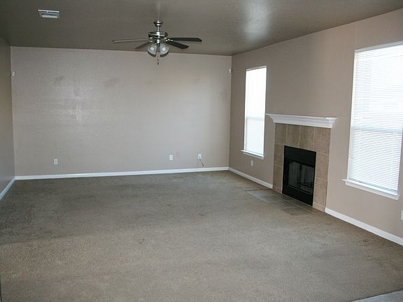3rd image of 705 W Vega Ln