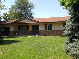 110 Bethany Ln, Godfrey, IL 62035