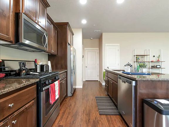5th image of 3306 NE 75th Way
