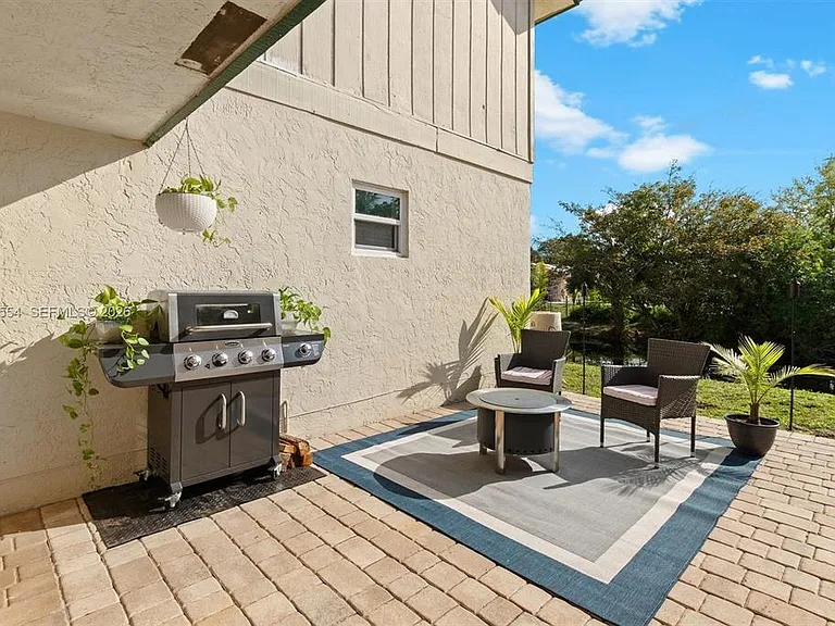 4119 Coral Springs Dr — Photo 20