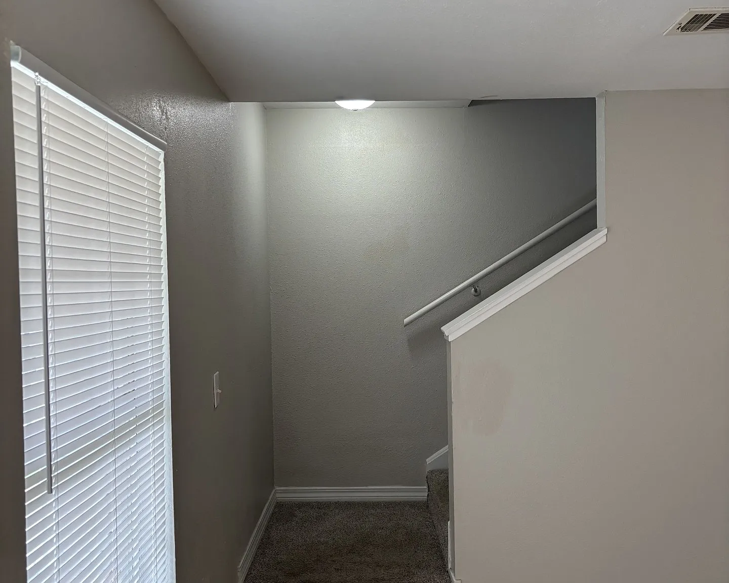 2 bed, 936 sqft, $950 — Photo 2