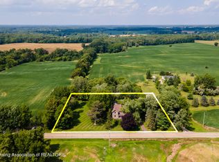7700 Clark Rd, Grand Ledge, MI 48837