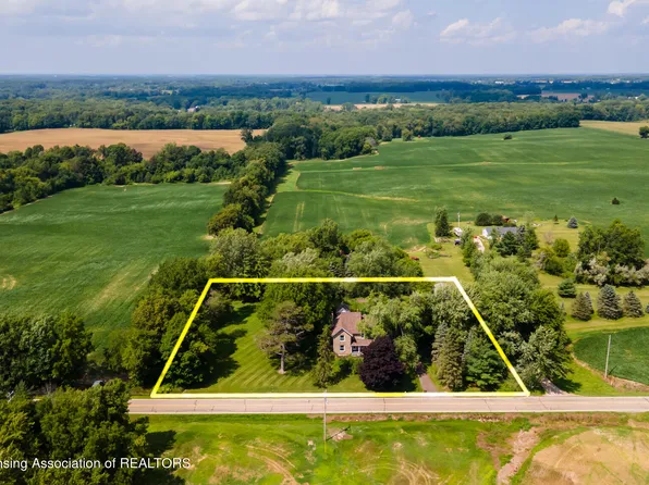 7700 Clark Rd, Grand Ledge, MI 48837