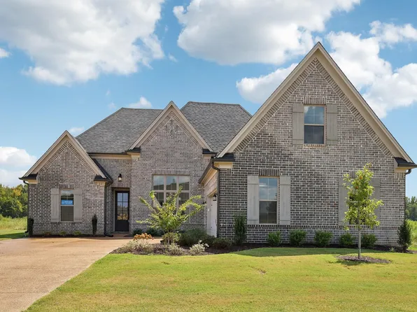 25 Trey Meadows Dr, Oakland, TN 38060