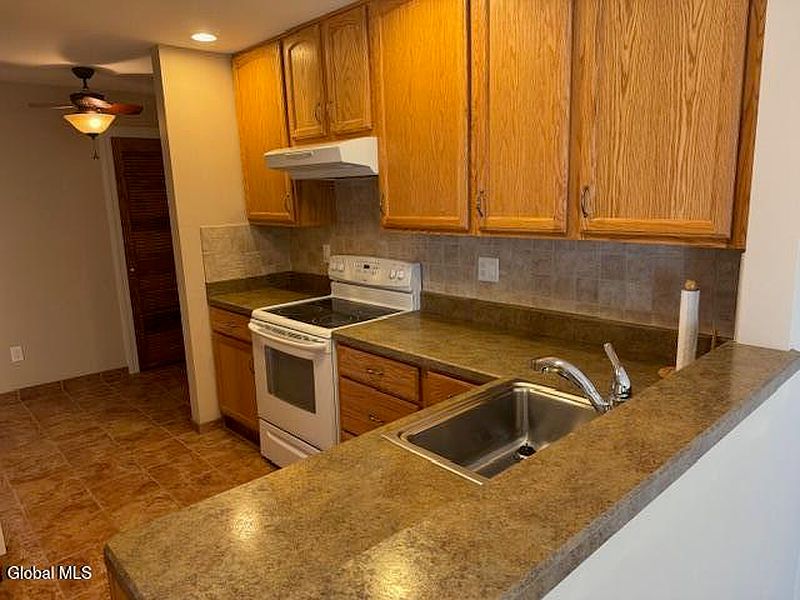2nd image of 45 Meadowlark Drive
