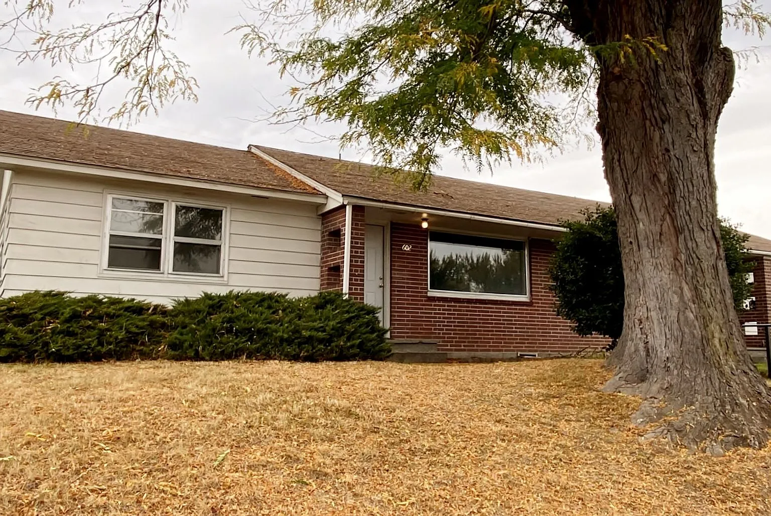 Updated 2-Bedroom Duplex in The Dalles — Photo 1