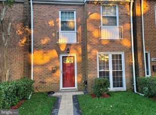 202 N Stevenson Sq, Alexandria, VA 22304