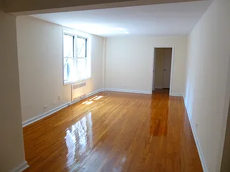 Rented by Siderow Residential Group