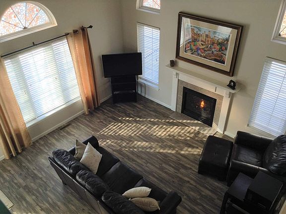 2nd image of 2110 Avalon Ln