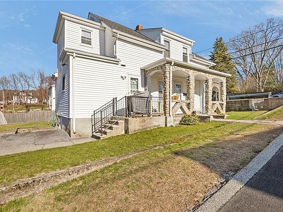 3rd image of 100 Lyman Ave