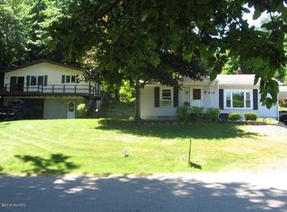 6105 N Grace Ave, Ludington, MI 49431