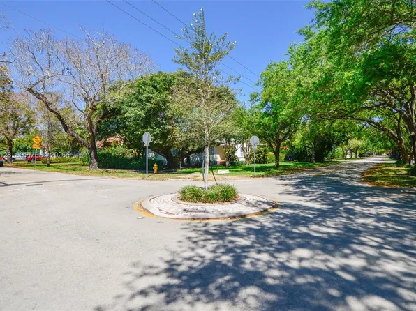 1201 Obispo Ave, Coral Gables, FL 33134