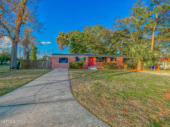 4th image of 1115 Arlingwood Ave