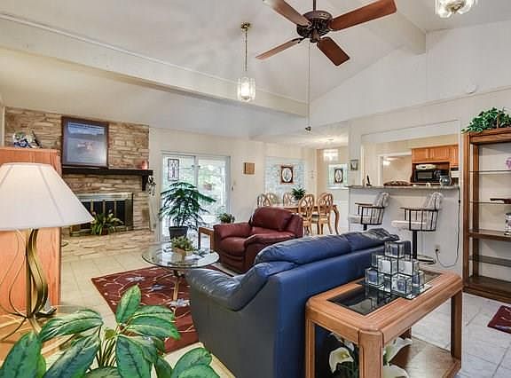 5th image of 15101 Delahunty Ln