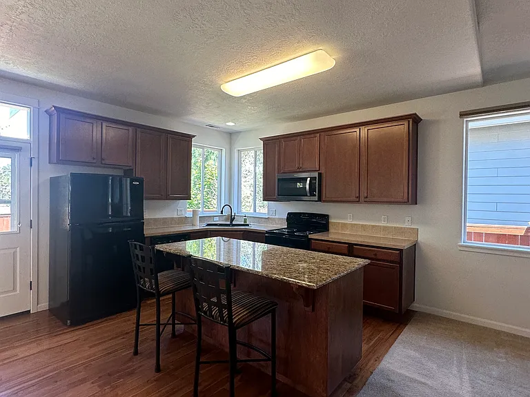 63351 Lamoine Ln — Photo 11
