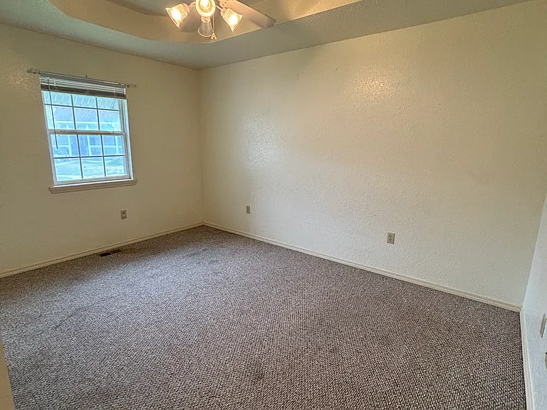 1211 S Willard Ave #D — Photo 3