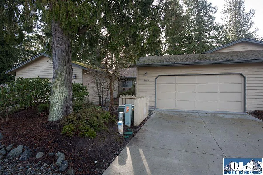 125B Hilltop Dr photo 1