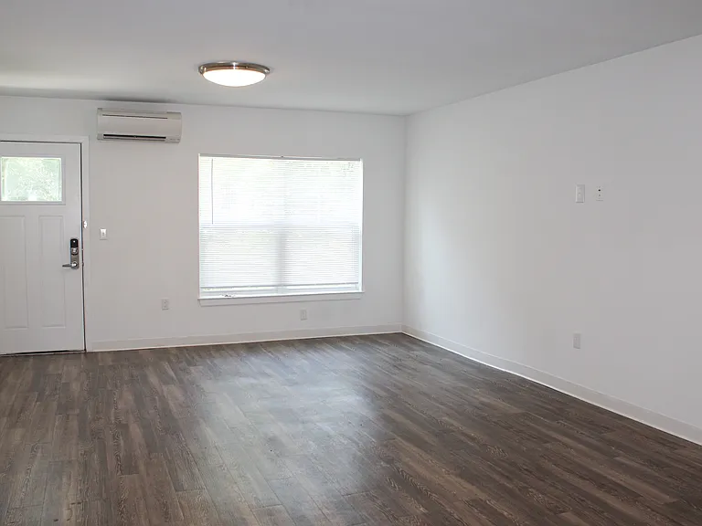 Point and Ravine Apartments — Photo 22