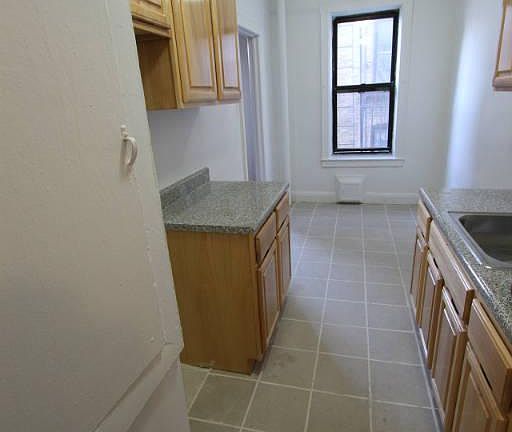 3rd image of 4415 43rd Ave APT J2