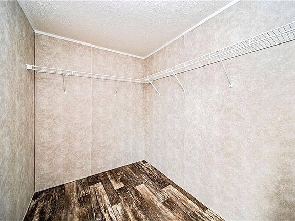 5th image of 15 Eddie Rd #15