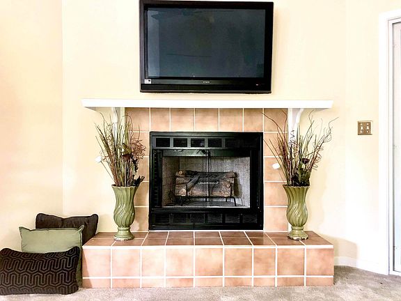 5th image of 9620 S Bay Pointe Ct #6