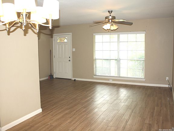 3rd image of 4819 Newcome Dr