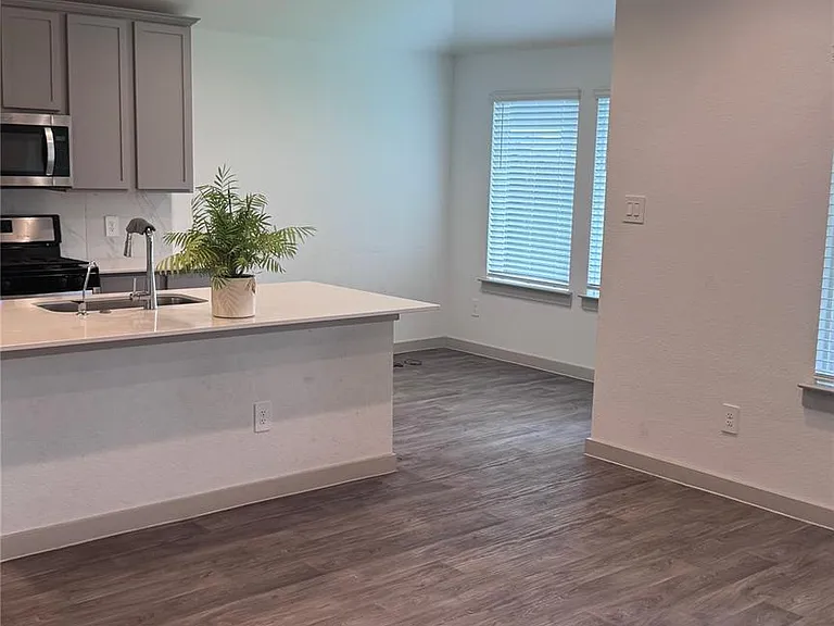 7807 Cattleman Valley Dr — Photo 4