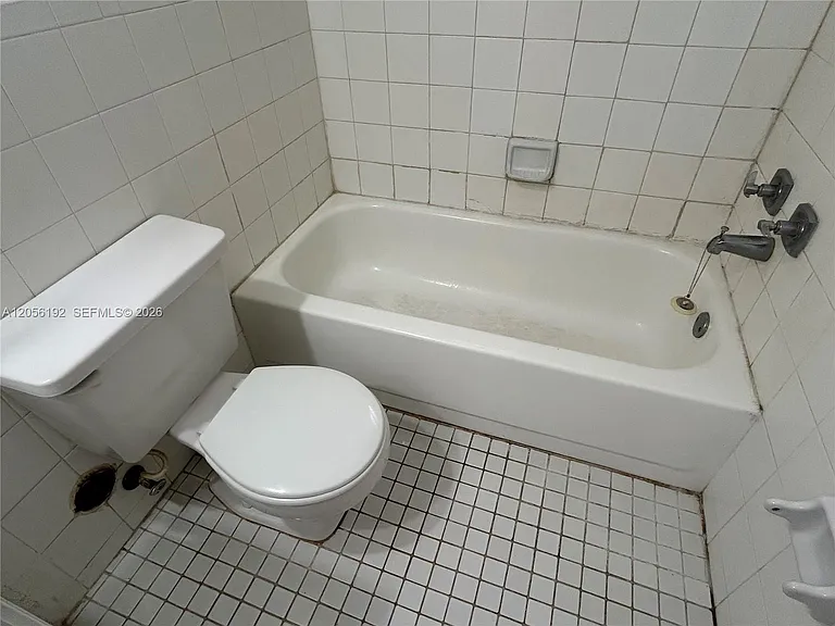 1925 Madison St #14 — Photo 15