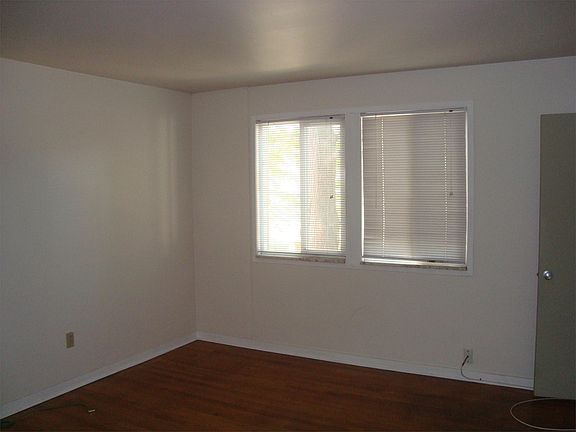 3rd image of 7628A Dale Ave