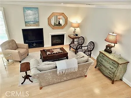 1566 Plymouth Ln — Photo 5