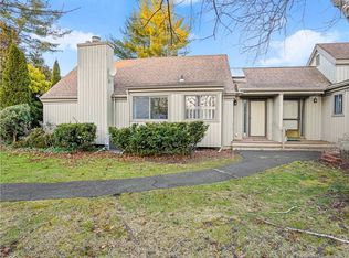 121 Cayuga Ln #B, Stratford, CT 06614