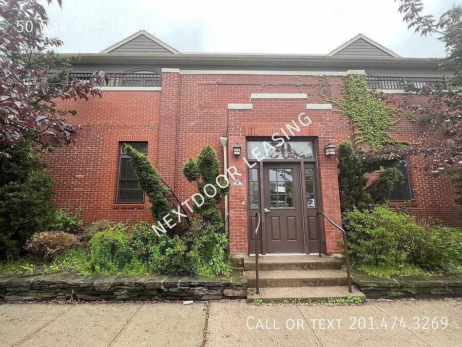 1st image of 50 Oak St #104M