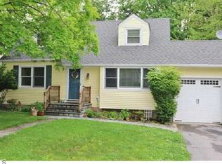 7 Mary Ln, Riverside, CT 06878